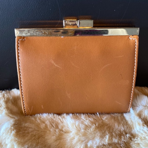 Salvatore Ferragamo Tan & Gold Savana Calf Mini Wallet - Picture 2 of 7